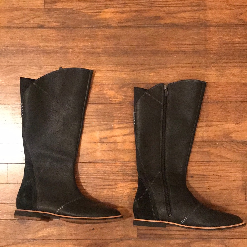 Ahnu black boots!